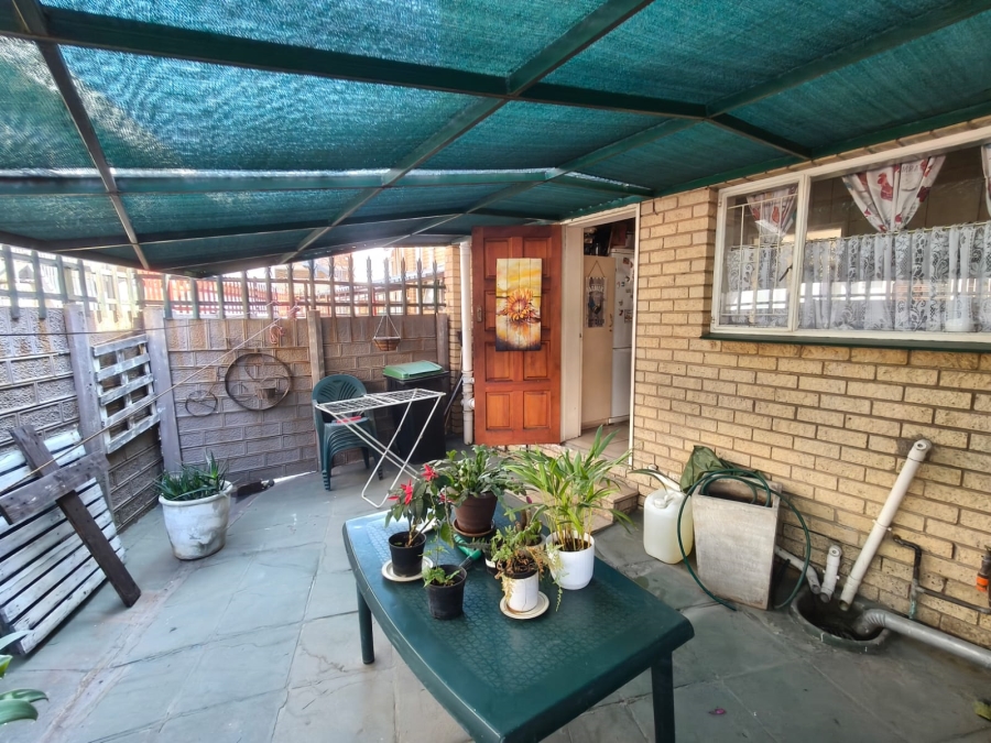 3 Bedroom Property for Sale in Rustenburg Central North West